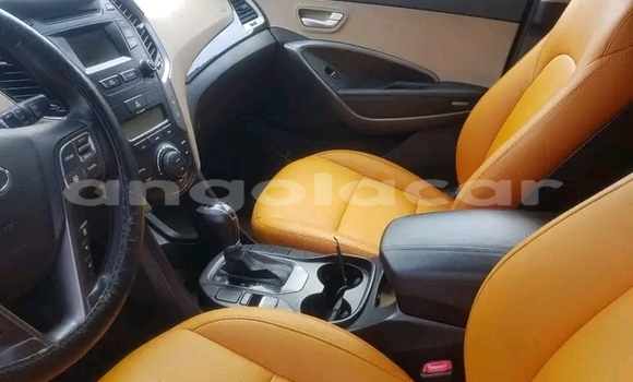 Buy Used Hyundai Santa Fe Blue Car in Luanda in Luanda Province Buy Used Hyundai Santa Fe Blue Car in Luanda in Luanda Province