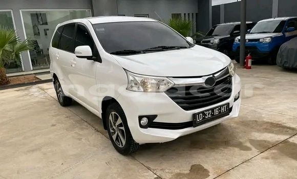 Acheter Occasion Voiture Toyota Avanza Blanc à Luanda, Province de Luanda Acheter Occasion Voiture Toyota Avanza Blanc à Luanda, Province de Luanda