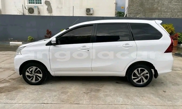 Acheter Occasion Voiture Toyota Avanza Blanc à Luanda, Province de Luanda Acheter Occasion Voiture Toyota Avanza Blanc à Luanda, Province de Luanda