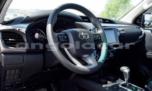 Comprar Novo Toyota Hilux Prata Carro em Benguela em Benguela Comprar Novo Toyota Hilux Prata Carro em Benguela em Benguela