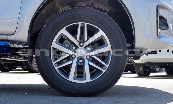 Comprar Novo Toyota Hilux Prata Carro em Benguela em Benguela Comprar Novo Toyota Hilux Prata Carro em Benguela em Benguela