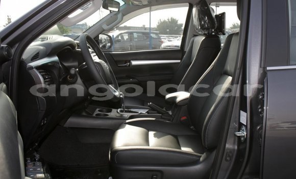 Acheter Neuf Voiture Toyota Hilux Gris à Benguela, Benguela Acheter Neuf Voiture Toyota Hilux Gris à Benguela, Benguela