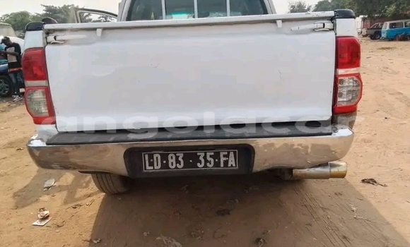 Acheter Occasion Voiture Toyota Hilux Blanc à Camabatela, Uige Acheter Occasion Voiture Toyota Hilux Blanc à Camabatela, Uige