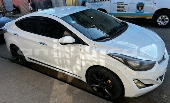 Buy Used Hyundai Elantra White Car in Benguela in Benguela Buy Used Hyundai Elantra White Car in Benguela in Benguela