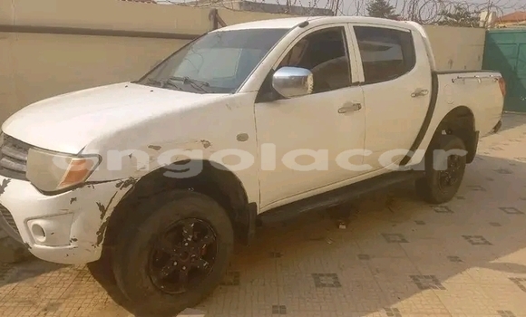 Buy Used Mitsubishi L200 White Car in Benguela in Benguela Buy Used Mitsubishi L200 White Car in Benguela in Benguela