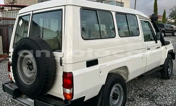 Comprar Usado Toyota Land Cruiser Branco Carro em Luanda em Luanda Province Comprar Usado Toyota Land Cruiser Branco Carro em Luanda em Luanda Province
