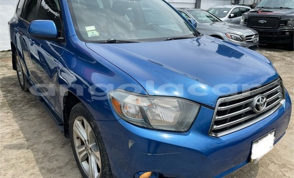 Acheter Occasion Voiture Toyota RAV4 Bleu à Luanda, Province de Luanda