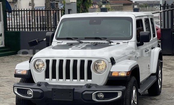 Comprar Usado Jeep Wrangler Branco Carro em Luanda em Luanda Province