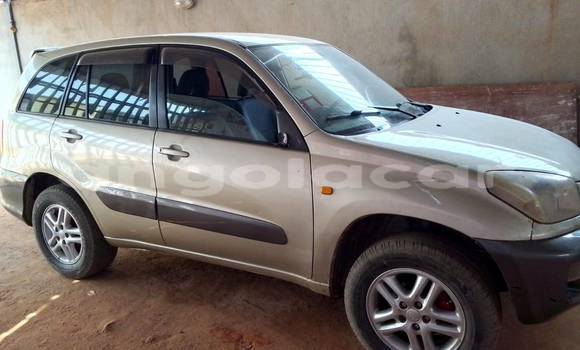 Comprar Usado Toyota RAV4 Outro Carro em Caala em Huambo Comprar Usado Toyota RAV4 Outro Carro em Caala em Huambo