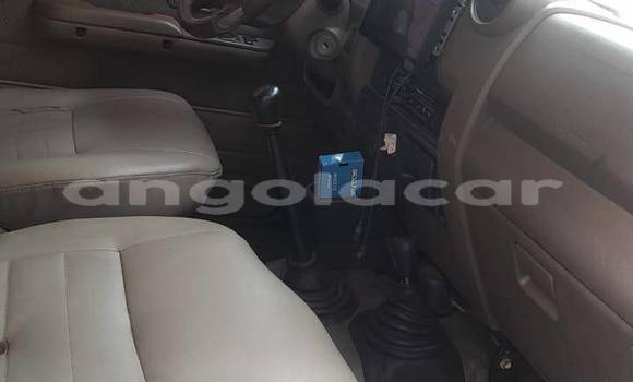 Comprar Usado Toyota Land Cruiser Branco Carro em Catabola em Bie Comprar Usado Toyota Land Cruiser Branco Carro em Catabola em Bie