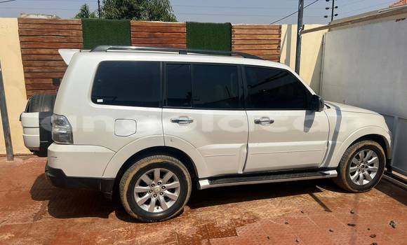 Comprar Usado Toyota Land Cruiser Branco Carro em Caluquembe em Huila Comprar Usado Toyota Land Cruiser Branco Carro em Caluquembe em Huila
