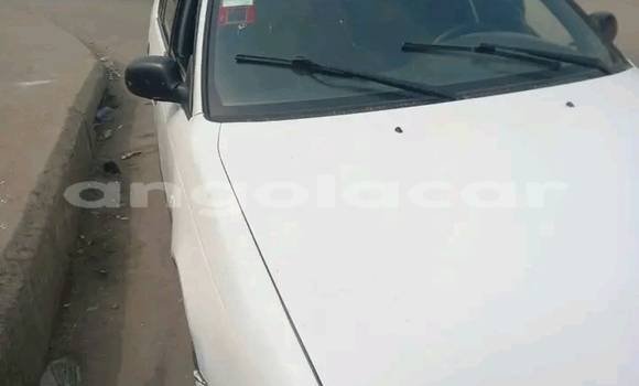 Comprar Usado BMW 6er Branco Carro em Camabatela em Uige Comprar Usado BMW 6er Branco Carro em Camabatela em Uige