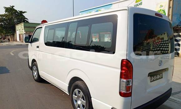 Acheter Occasion Voiture Toyota Hiace Blanc à Caluquembe, Huila Acheter Occasion Voiture Toyota Hiace Blanc à Caluquembe, Huila