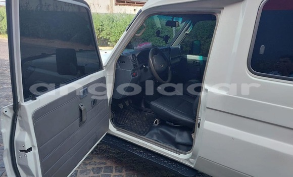 Acheter Occasion Voiture Toyota Land Cruiser Blanc à Caluquembe, Huila Acheter Occasion Voiture Toyota Land Cruiser Blanc à Caluquembe, Huila