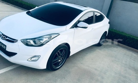 Comprar Usado Hyundai Elantra Branco Carro em Caconda em Huila Comprar Usado Hyundai Elantra Branco Carro em Caconda em Huila