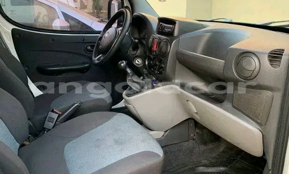 Buy Used Fiat Doblo White Car in Camacupa in Bie Buy Used Fiat Doblo White Car in Camacupa in Bie