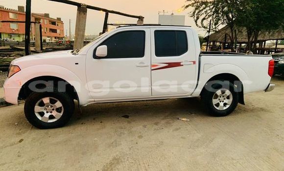 Comprar Usado Nissan Navara Branco Carro em Cabinda em Cabinda Comprar Usado Nissan Navara Branco Carro em Cabinda em Cabinda
