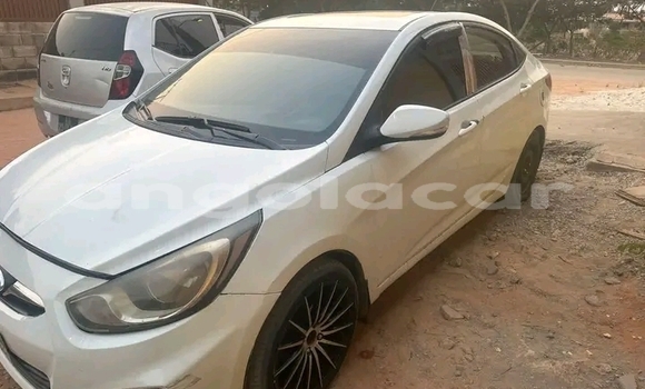 Buy Used Hyundai Accent White Car in Camacupa in Bie Buy Used Hyundai Accent White Car in Camacupa in Bie