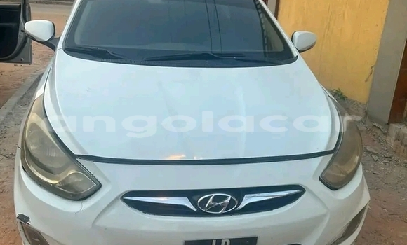Buy Used Hyundai Accent White Car in Camacupa in Bie Buy Used Hyundai Accent White Car in Camacupa in Bie