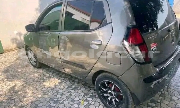 Buy Used Hyundai i10 Other Car in Camabatela in Uige Buy Used Hyundai i10 Other Car in Camabatela in Uige