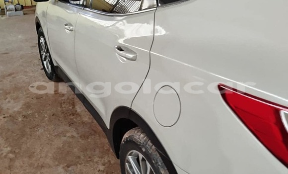 Acheter Occasion Voiture Hyundai Santa Fe Blanc à Caluquembe, Huila Acheter Occasion Voiture Hyundai Santa Fe Blanc à Caluquembe, Huila