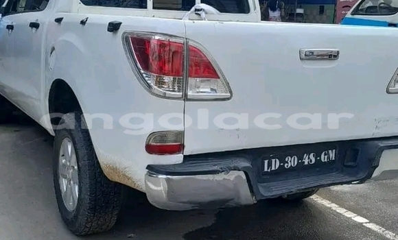 Buy Used Mazda Capella White Car in Caconda in Huila Buy Used Mazda Capella White Car in Caconda in Huila