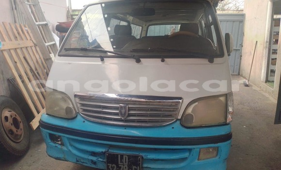 Comprar Usado Toyota Hiace Branco Carro em Camacupa em Bie