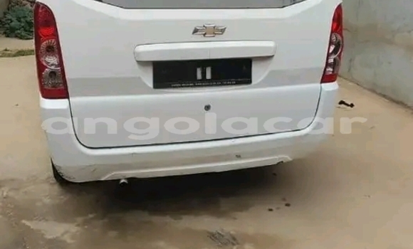 Comprar Usado Toyota Hiluxe VIGO Branco Carro em Camabatela em Uige Comprar Usado Toyota Hiluxe VIGO Branco Carro em Camabatela em Uige