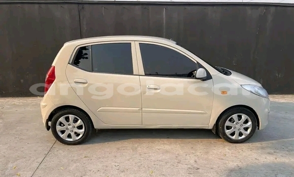 Acheter Occasion Voiture Hyundai i10 Blanc à Camabatela, Uige Acheter Occasion Voiture Hyundai i10 Blanc à Camabatela, Uige