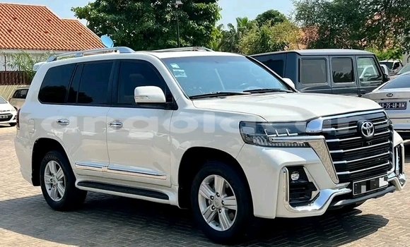 Acheter Occasion Voiture Toyota Land Cruiser Blanc à Cabinda, Cabinda Acheter Occasion Voiture Toyota Land Cruiser Blanc à Cabinda, Cabinda