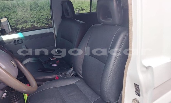 Acheter Occasion Voiture Toyota Land Cruiser Blanc à Camacupa, Bie Acheter Occasion Voiture Toyota Land Cruiser Blanc à Camacupa, Bie