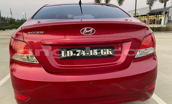 Acheter Occasion Voiture Hyundai Accent Rouge à Camacupa, Bie Acheter Occasion Voiture Hyundai Accent Rouge à Camacupa, Bie