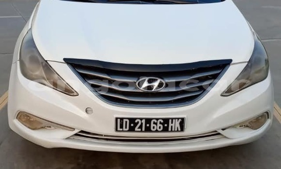 Buy Used Hyundai Sonata White Car in Camabatela in Uige Buy Used Hyundai Sonata White Car in Camabatela in Uige