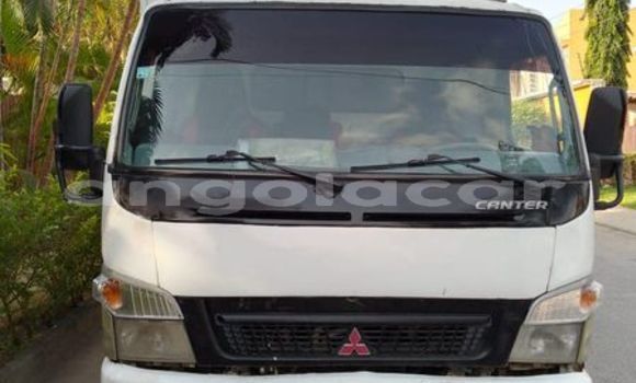 Buy Used Mitsubishi Van White Truck in Caconda in Huila Buy Used Mitsubishi Van White Truck in Caconda in Huila