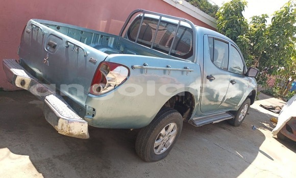 Comprar Usado Mitsubishi L200 Outro Carro em Caconda em Huila Comprar Usado Mitsubishi L200 Outro Carro em Caconda em Huila