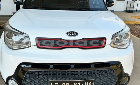 Comprar Usado Kia Soul Branco Carro em Caluquembe em Huila