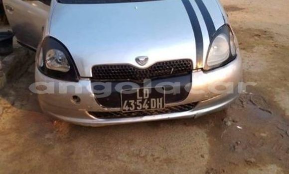 Comprar Usado Toyota Vitz Outro Carro em Luanda em Luanda Province