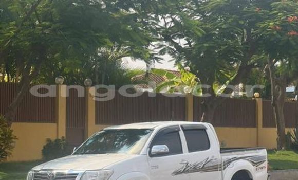 Acheter Occasion Voiture Toyota Hilux Autre à Luanda, Province de Luanda Acheter Occasion Voiture Toyota Hilux Autre à Luanda, Province de Luanda
