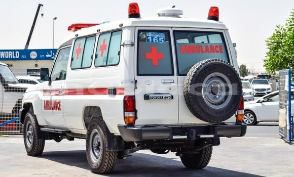 Comprar Novo Toyota Land Cruiser Branco Carro em Benguela em Benguela Comprar Novo Toyota Land Cruiser Branco Carro em Benguela em Benguela