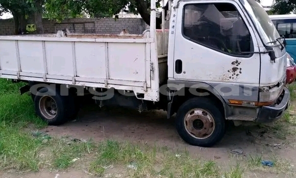 Comprar Usado Mitsubishi Chariot Branco Carro em Catumbela em Bie Comprar Usado Mitsubishi Chariot Branco Carro em Catumbela em Bie