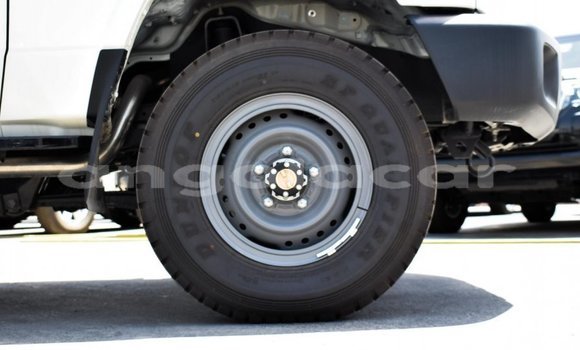 Comprar Novo Toyota Land Cruiser Branco Carro em Benguela em Benguela Comprar Novo Toyota Land Cruiser Branco Carro em Benguela em Benguela