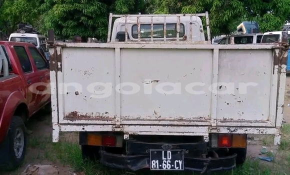 Comprar Usado Mitsubishi Chariot Branco Carro em Catumbela em Bie Comprar Usado Mitsubishi Chariot Branco Carro em Catumbela em Bie