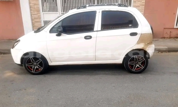 Acheter Occasion Voiture Chevrolet spark Blanc à Luanda, Province de Luanda Acheter Occasion Voiture Chevrolet spark Blanc à Luanda, Province de Luanda
