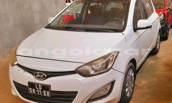 Comprar Usado Hyundai i20 Branco Carro em Luanda em Luanda Province Comprar Usado Hyundai i20 Branco Carro em Luanda em Luanda Province