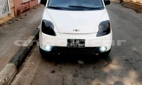 Buy Used Chevrolet spark White Car in Luanda in Luanda Province Buy Used Chevrolet spark White Car in Luanda in Luanda Province