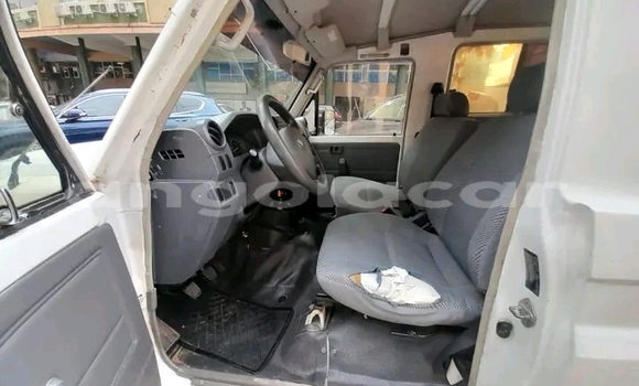 Comprar Usado Toyota Land Cruiser Branco Carro em Luanda em Luanda Province Comprar Usado Toyota Land Cruiser Branco Carro em Luanda em Luanda Province