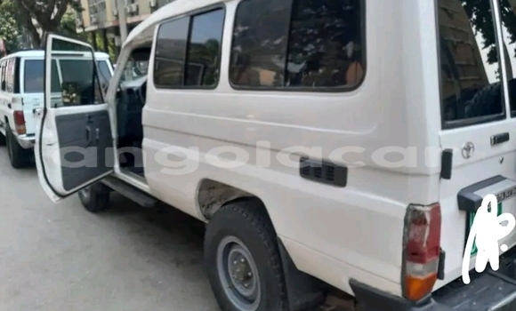 Comprar Usado Toyota Land Cruiser Branco Carro em Luanda em Luanda Province Comprar Usado Toyota Land Cruiser Branco Carro em Luanda em Luanda Province