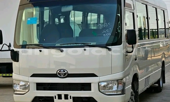 Buy Used Toyota Coaster White Car in Luanda in Luanda Province
