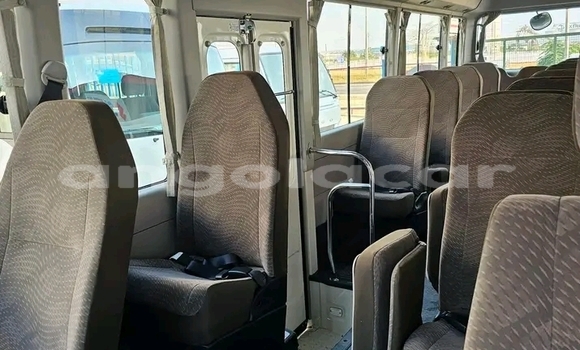 Comprar Usado Toyota Coaster Branco Carro em Luanda em Luanda Province Comprar Usado Toyota Coaster Branco Carro em Luanda em Luanda Province
