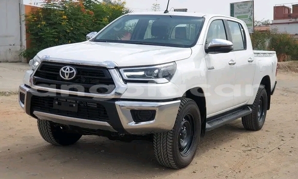 Buy Used Toyota Hilux White Car in Luanda in Luanda Province Buy Used Toyota Hilux White Car in Luanda in Luanda Province